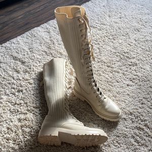 7.5 Sam Edelman Lila lace up boot